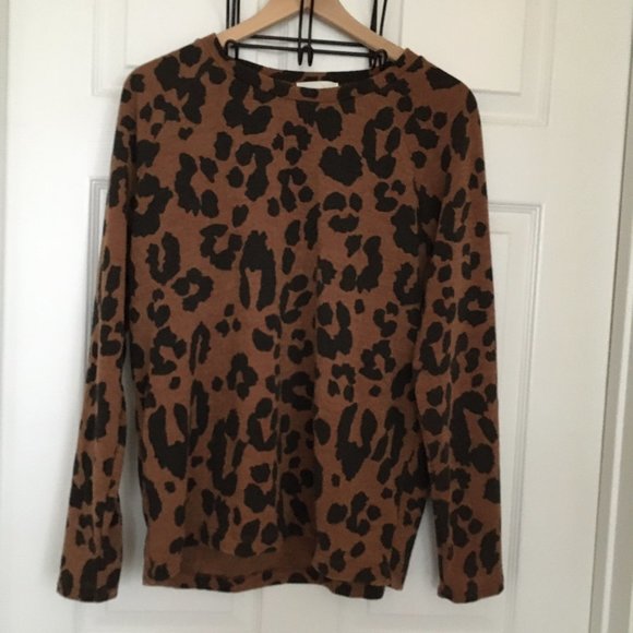 Leopard Print Top - Picture 4 of 4